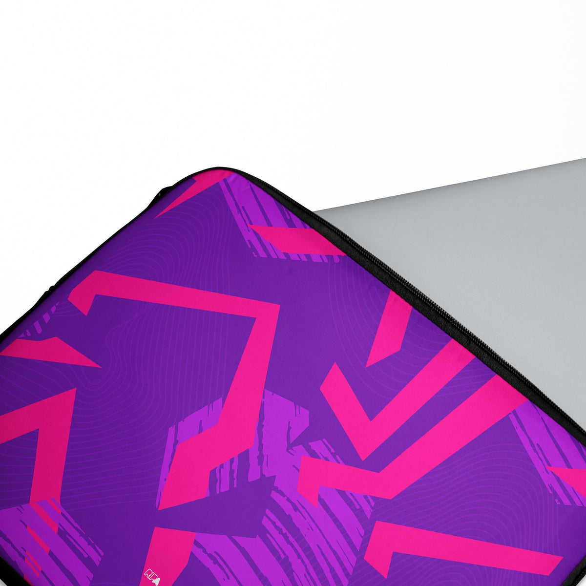 Laptop sleeve with the América de Cali 2026 Goalkeeper football shirt design by RIPA Football